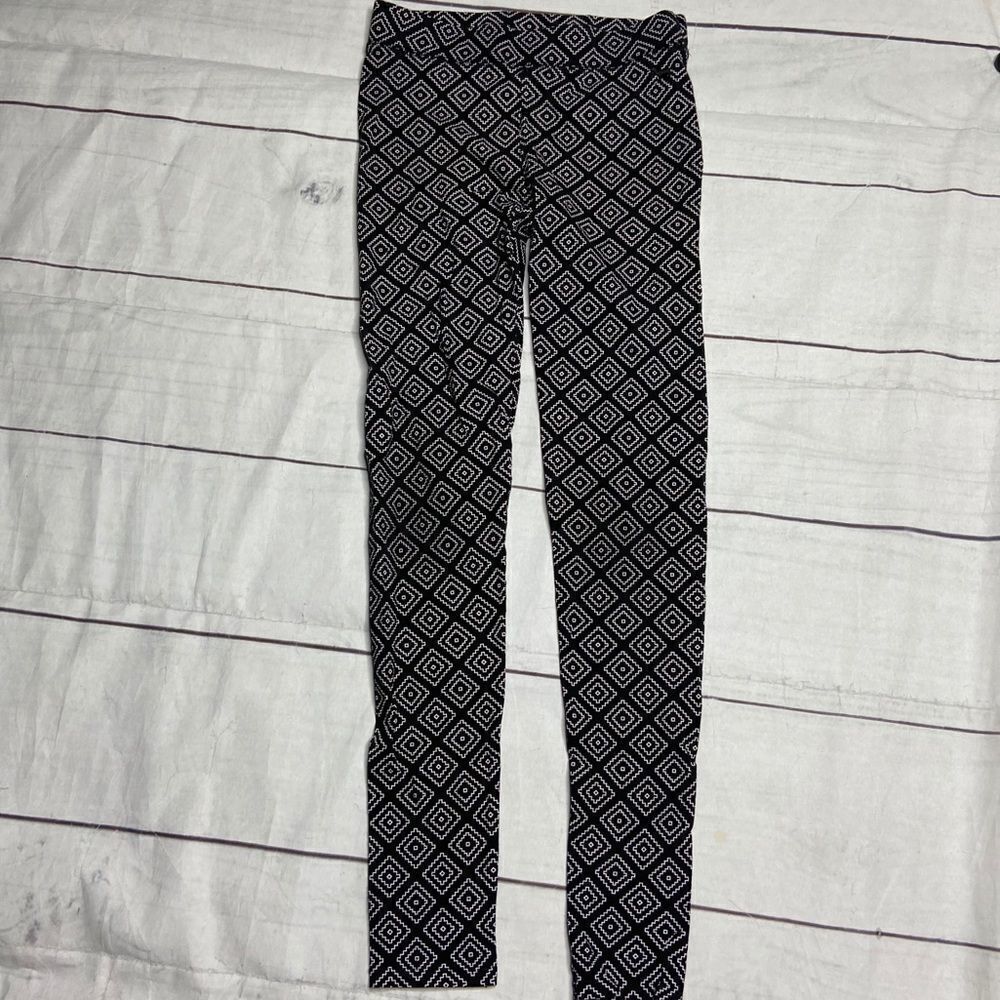 Pink Victoria’s Secret black leggings Xs